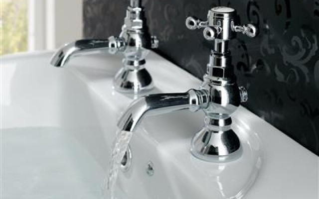 Stylish Basin Mixer Taps with Water Flow
