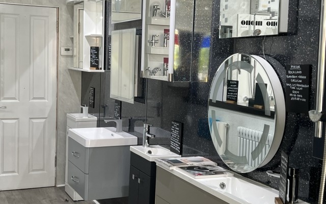 36 - LAZA Bathroom Showroom -  Edmonton - Mirrored cabinets and vanity units