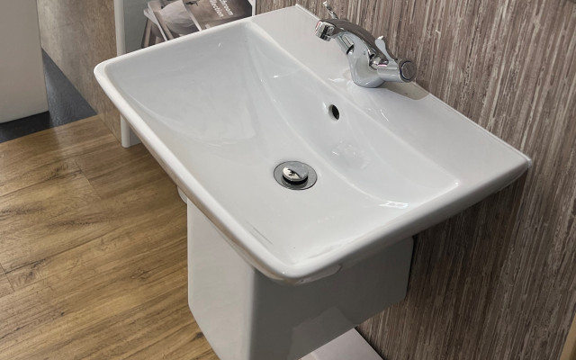 Stylish Basin Half Pedestal – Elevate Your Bathroom Design